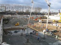 Hydroizolacja płyty fundamentowej oraz zamka ściany szczelinowej, apartamenty w Krakowie, ul. Przemysłowa, 2009.